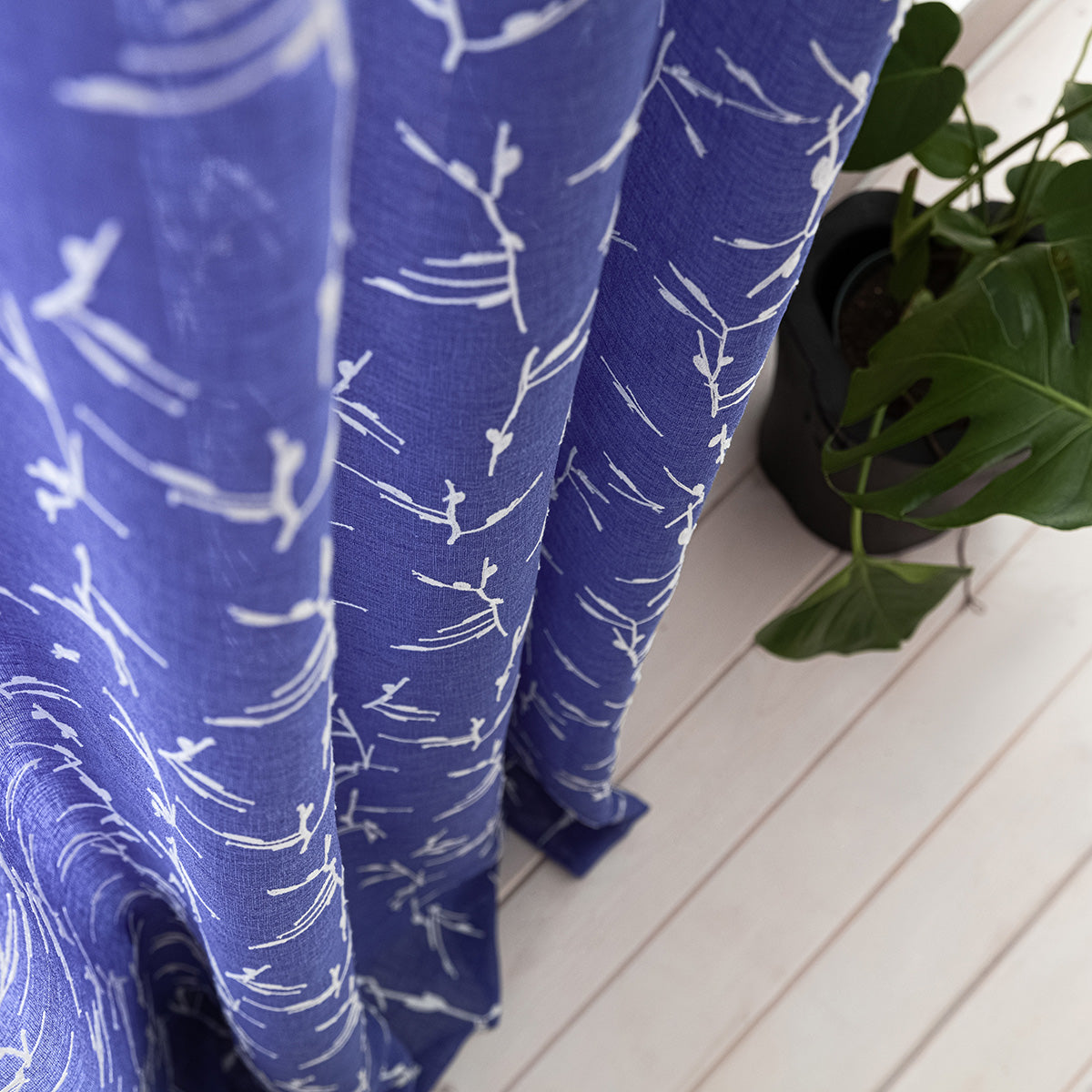 Curtain with studs 140x280cm Leaf Marine Blue 535/09