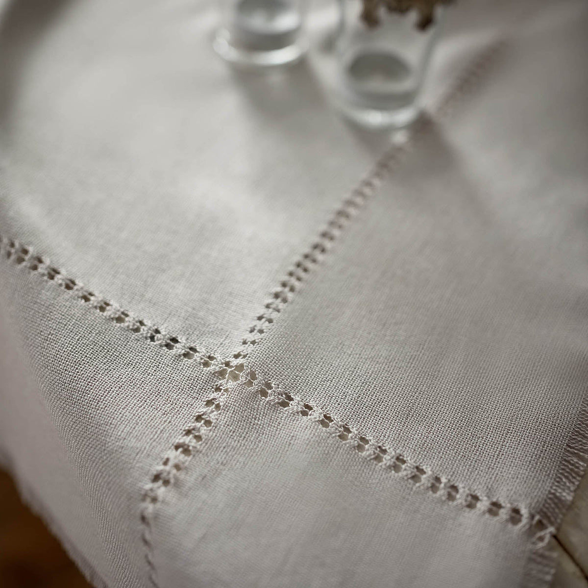 Tablecloth 135x135cm 382
