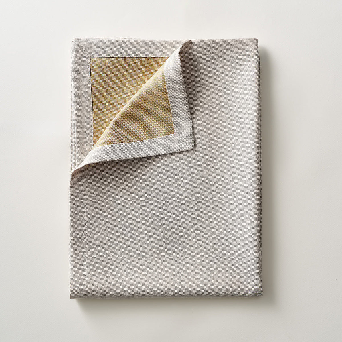 Tablecloth with Oval Corner Beige