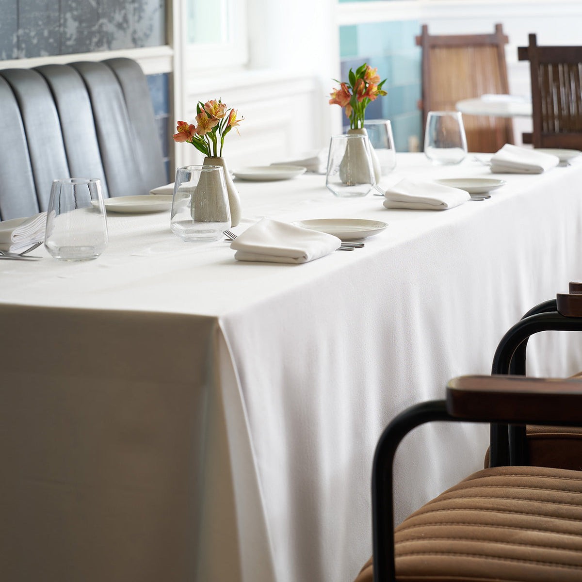 Tablecloth with Oval Corner White