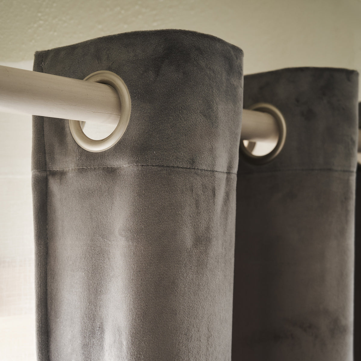 Curtain with studs 140x280cm Winter Shadow Grey AW23 711/48