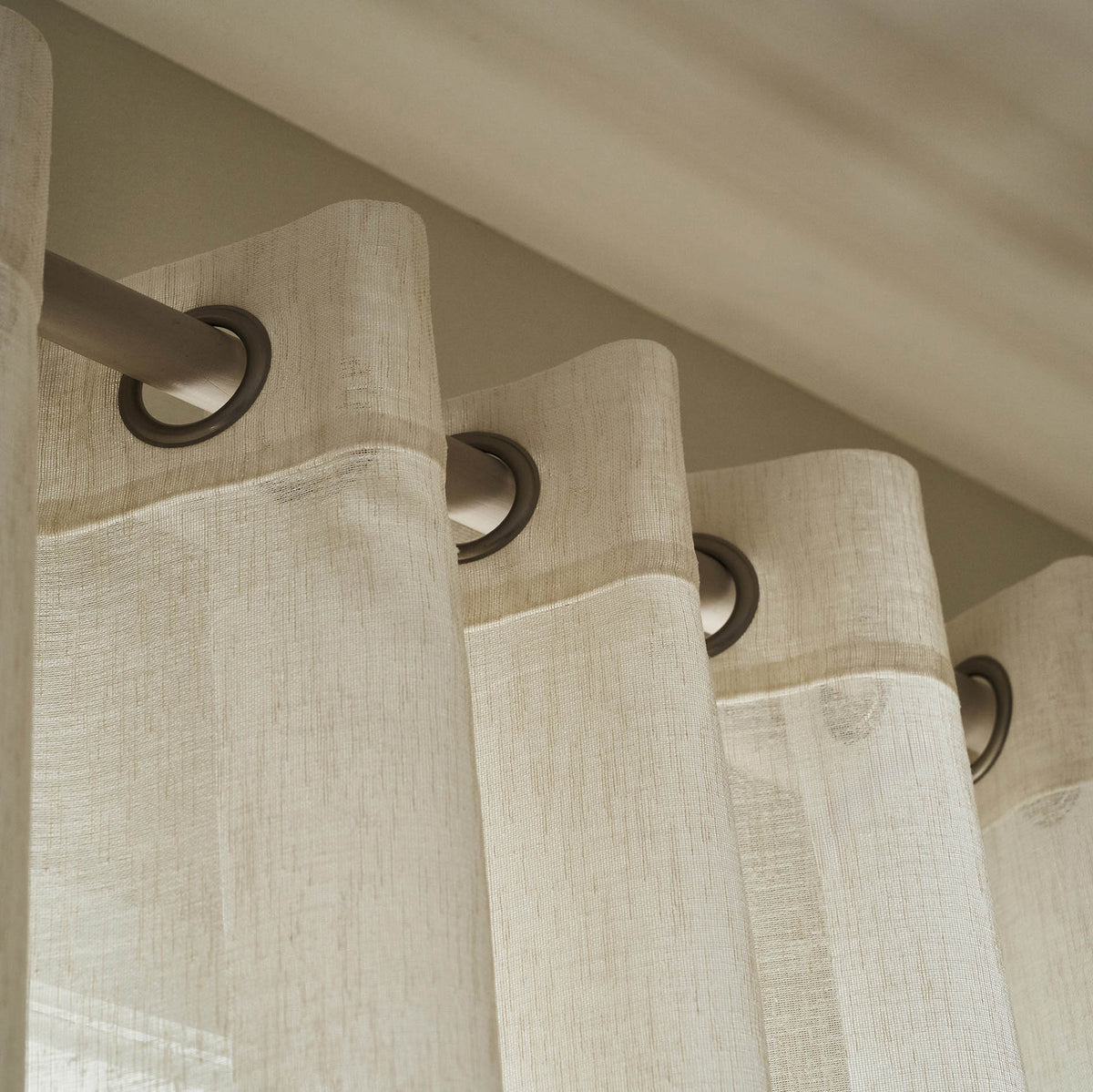 Combe Beige Curtain with Studs SS24 502/06