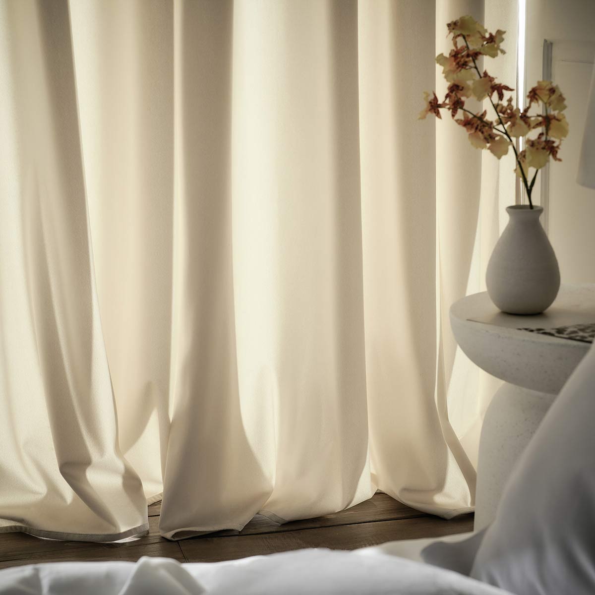 Curtain with studs Winter Moon ecru 711/05