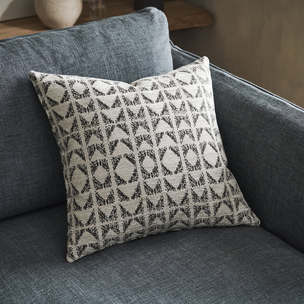 Μαξιλαροθήκη 50x50cm Indira Ecru/Black 258/05