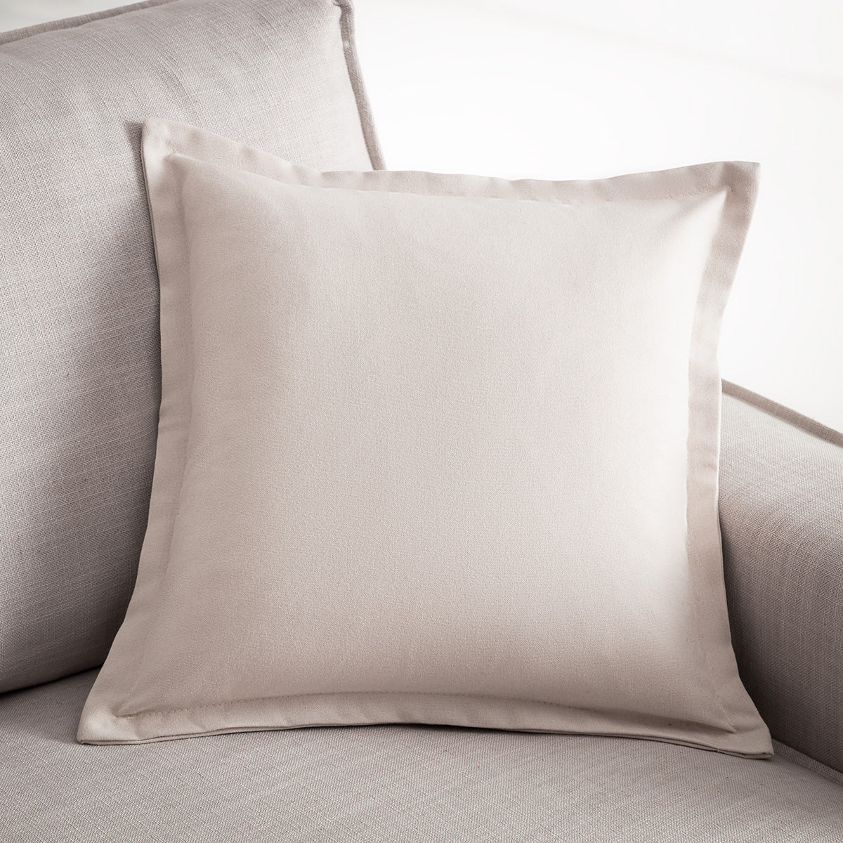 Pillowcase 43x43cm Isolde Sail Ecru 460
