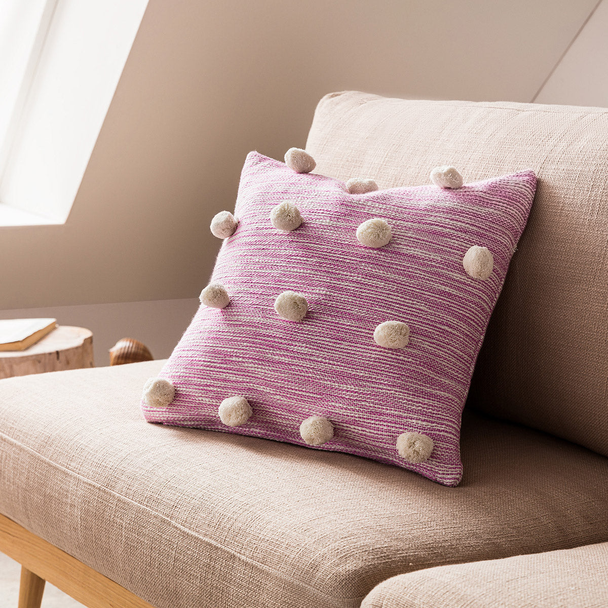 Pillowcase 43x43cm Poms Fuchsia 555