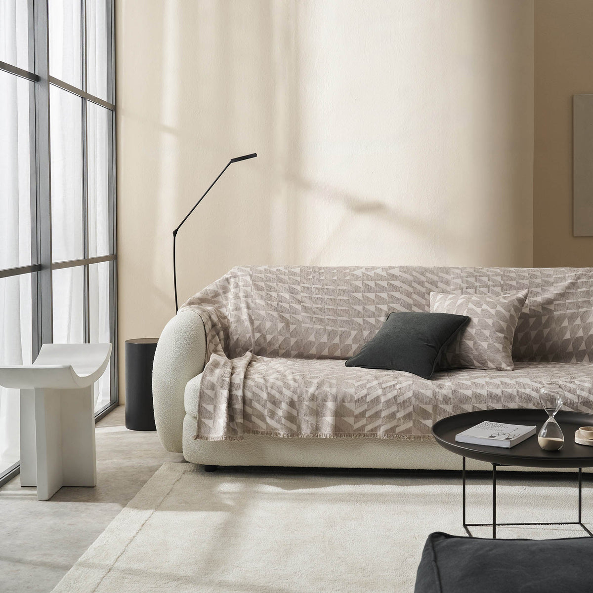 Throw Caspian Beige 156/06