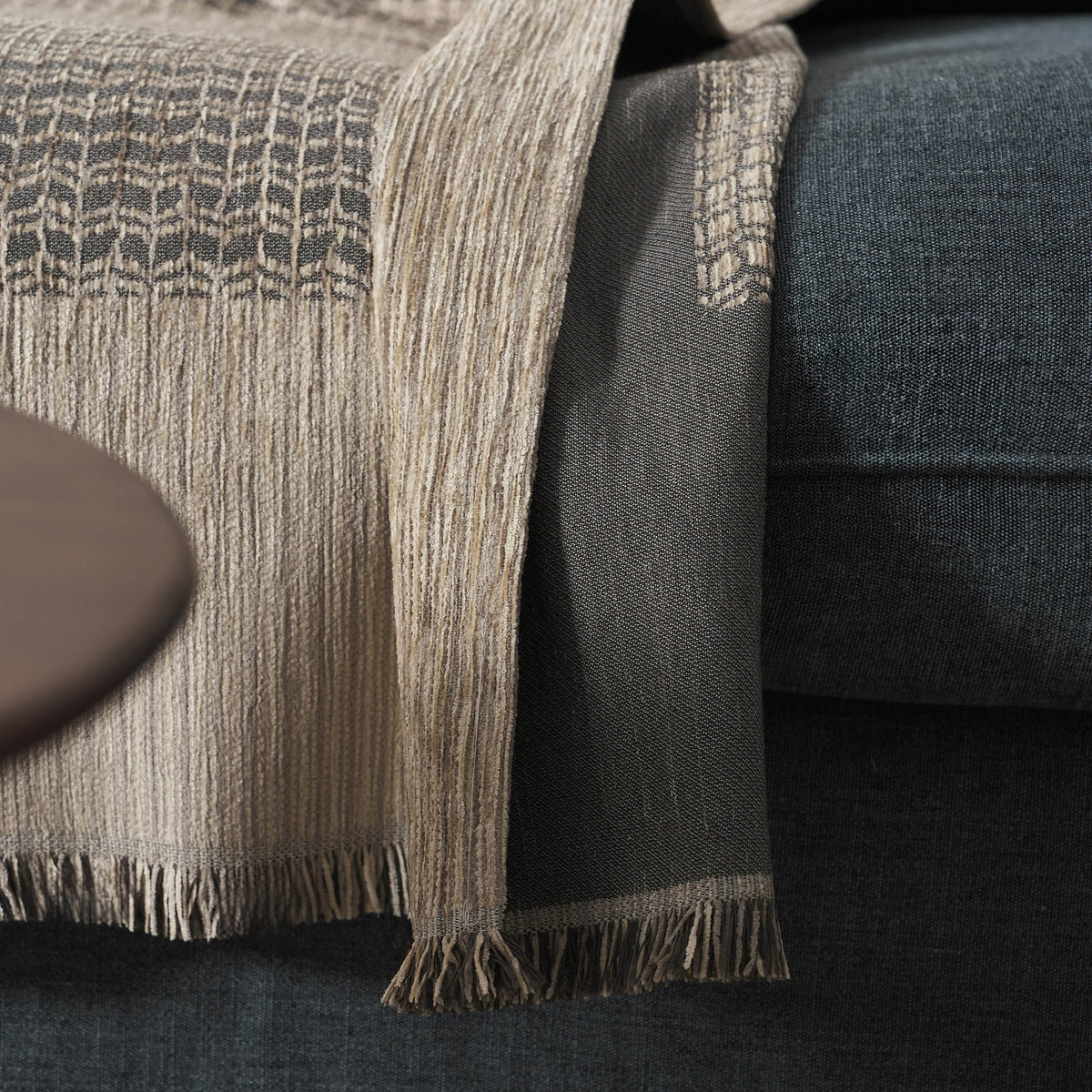 Meadow Throw Ink Grey 160/14