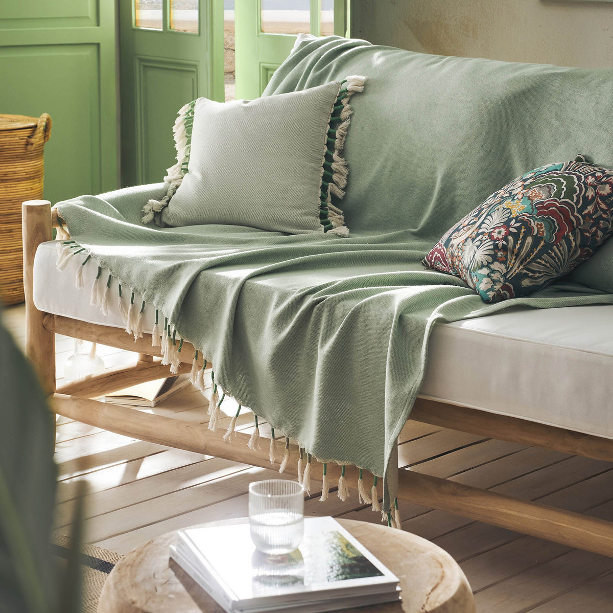 Decorative Throw 180x180cm Kianga Bean Green 226/18