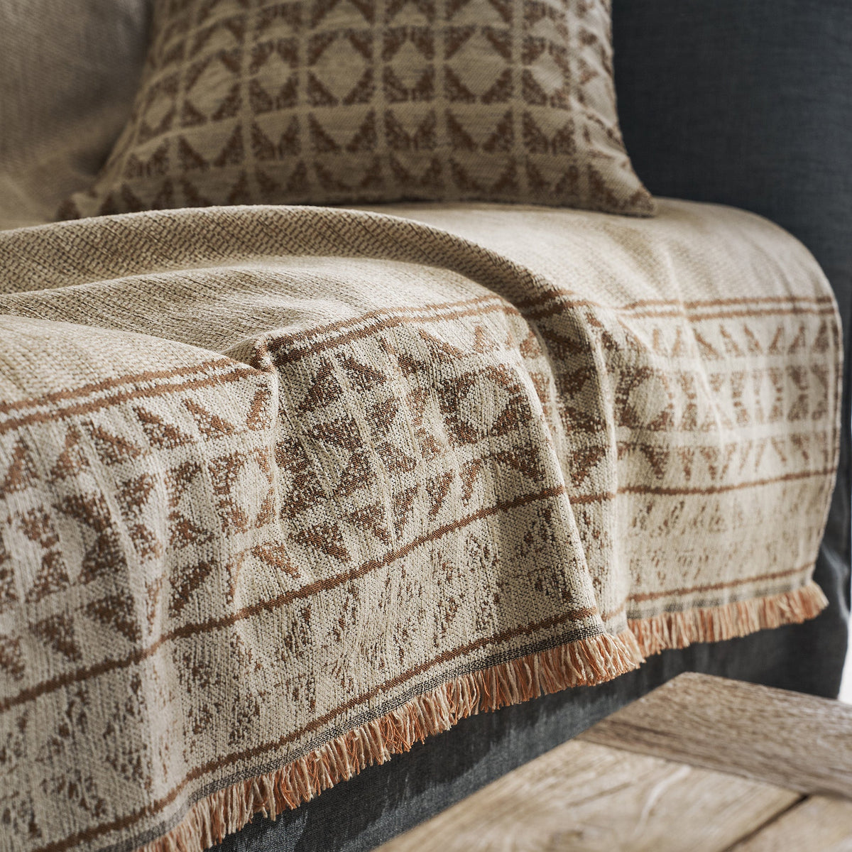 Throw Indira Grain Beige 258/04