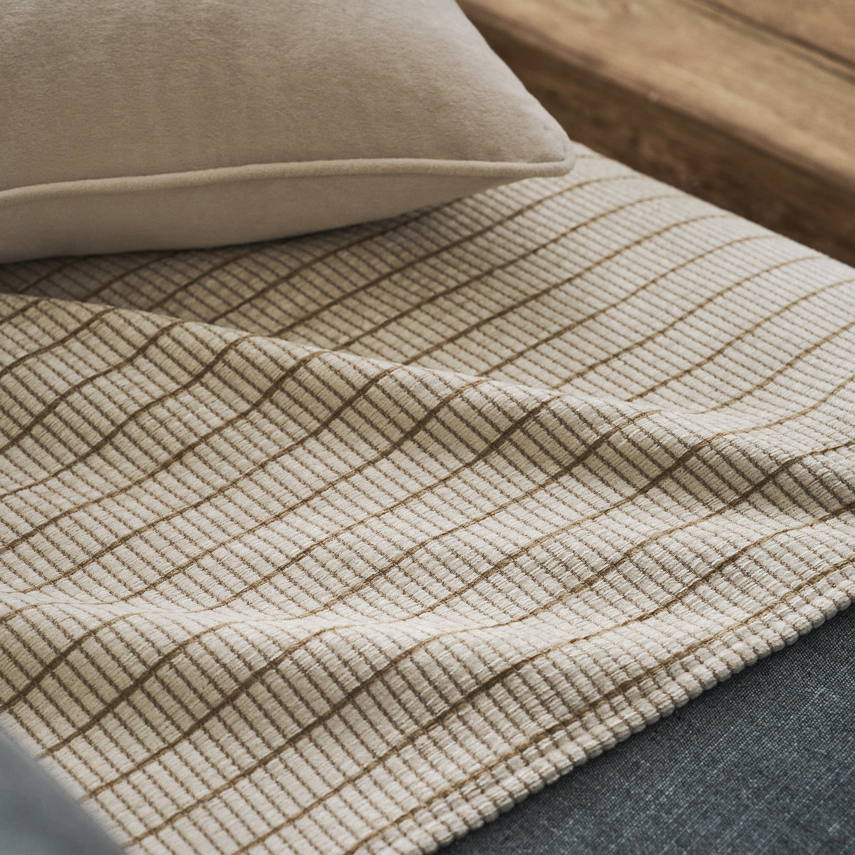 Throw Thyra Grain Beige 273/04