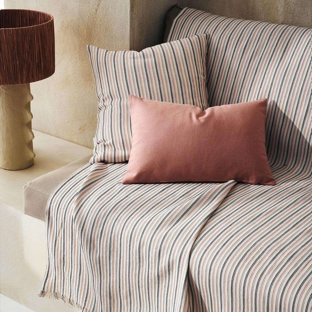 Clover Throw Tan/Beige 334/22