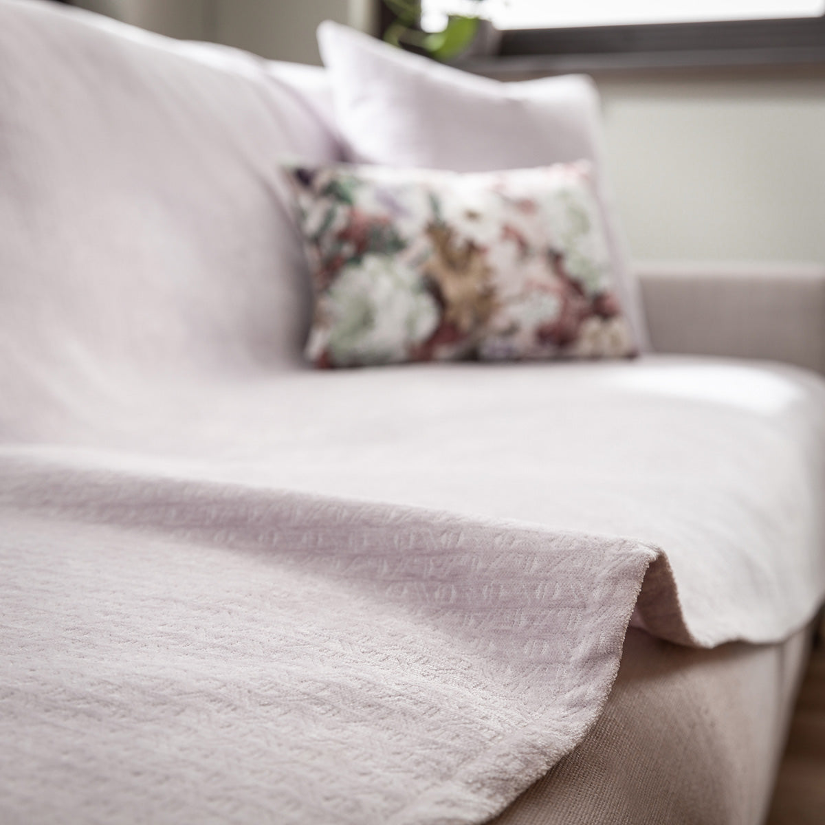 Throw Valley Lilac 421/20