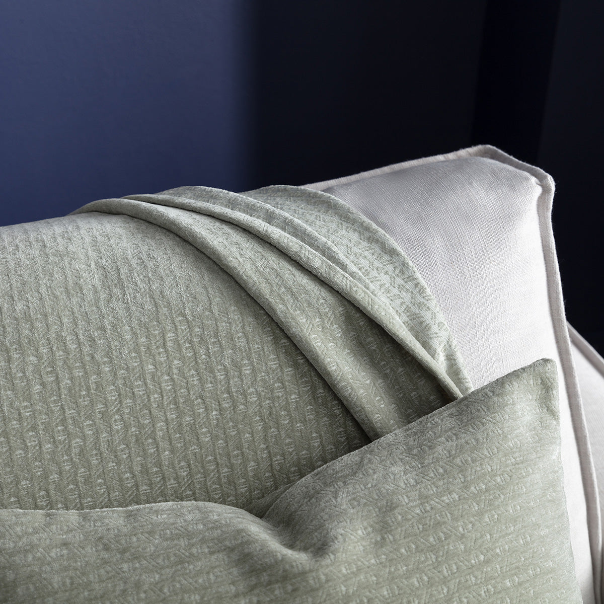 Valley Throw Sage Green 421/46