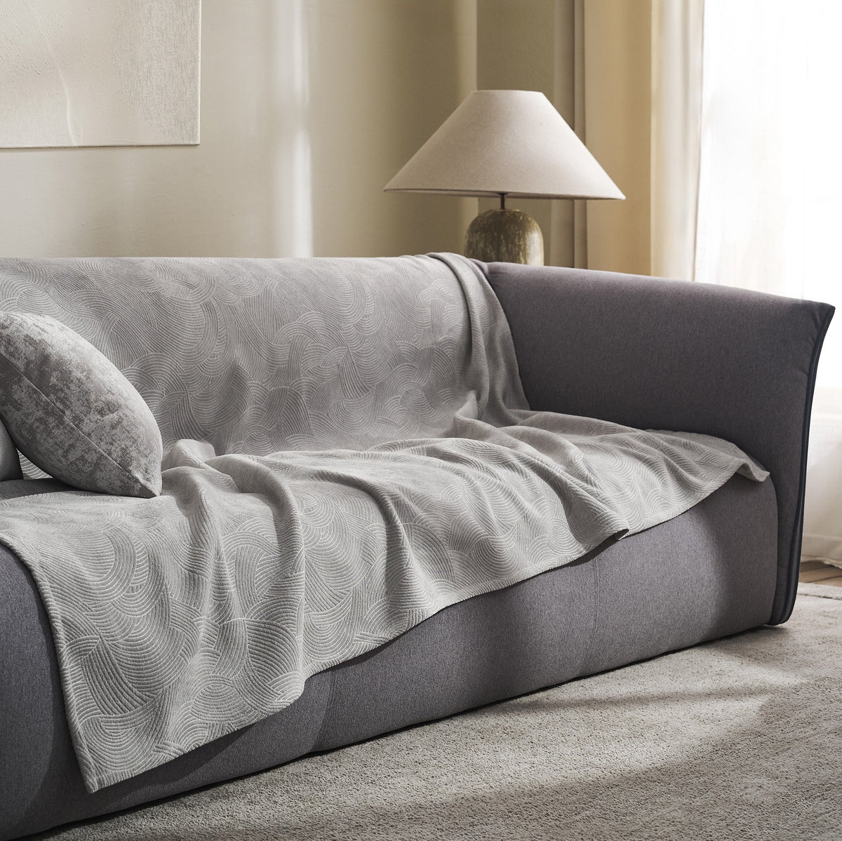 Nimbus Cloud Grey Throw 447/01