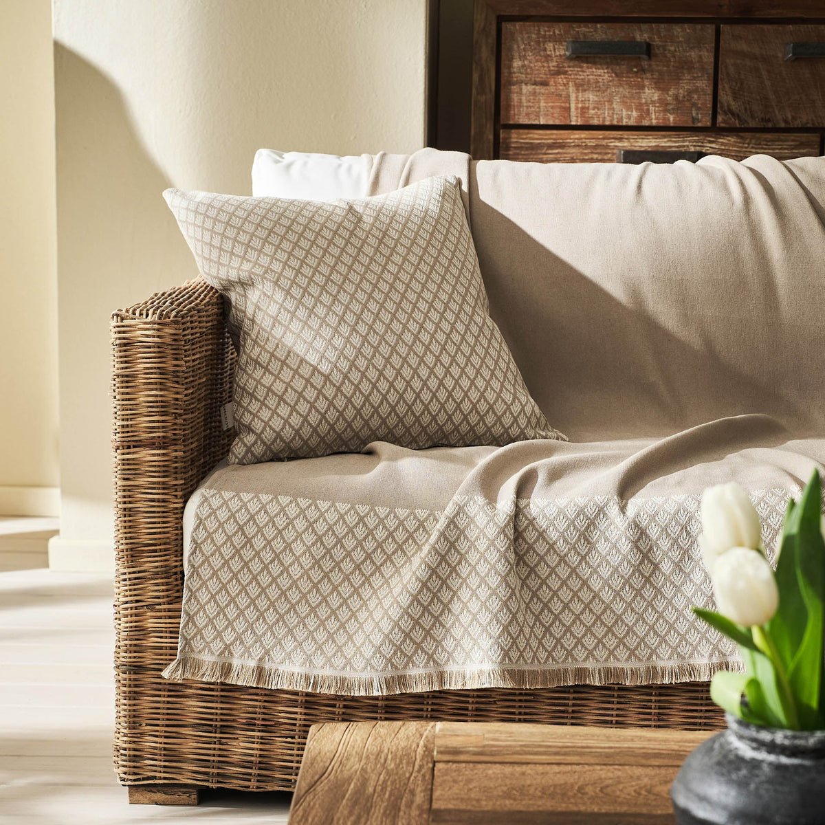 Seilah Throw Natural Beige 515