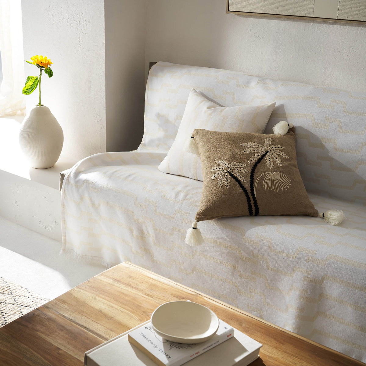 sofa throw Clover Polar White 558/16