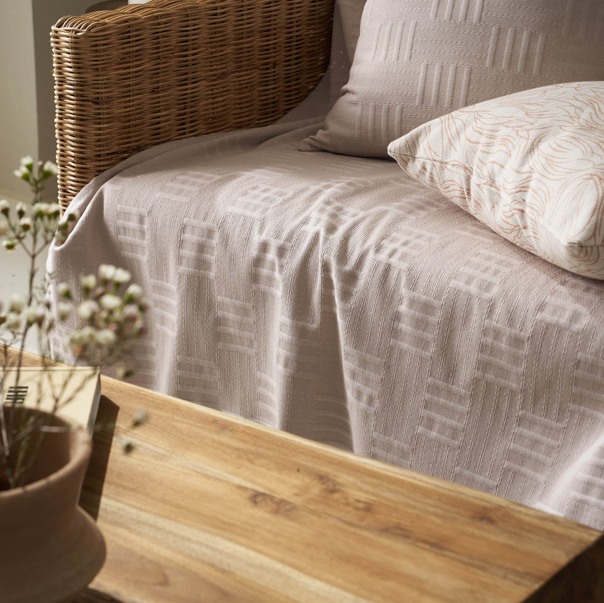 sofa throw Calyra Warm Beige 654/21