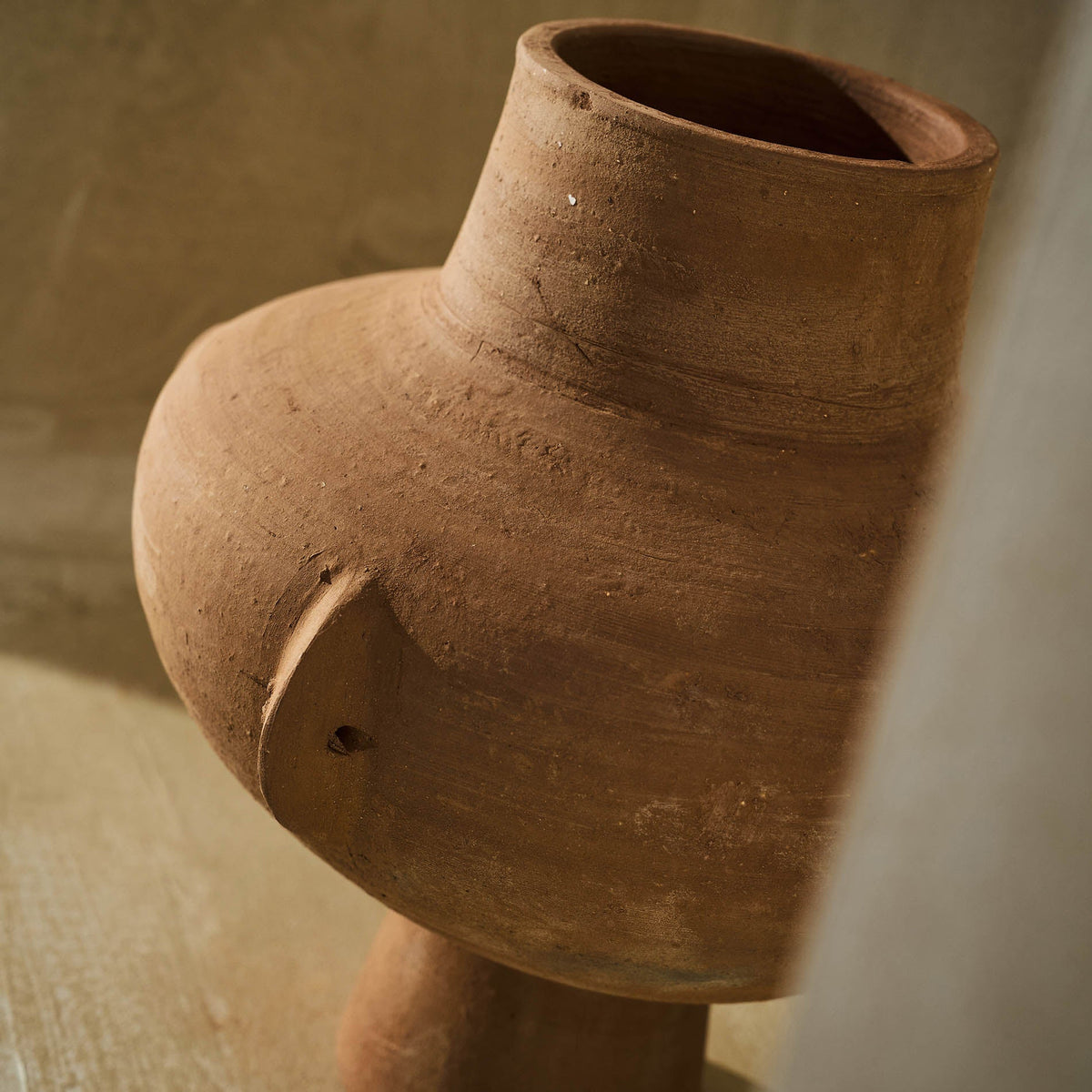 Zola 152 clay vase