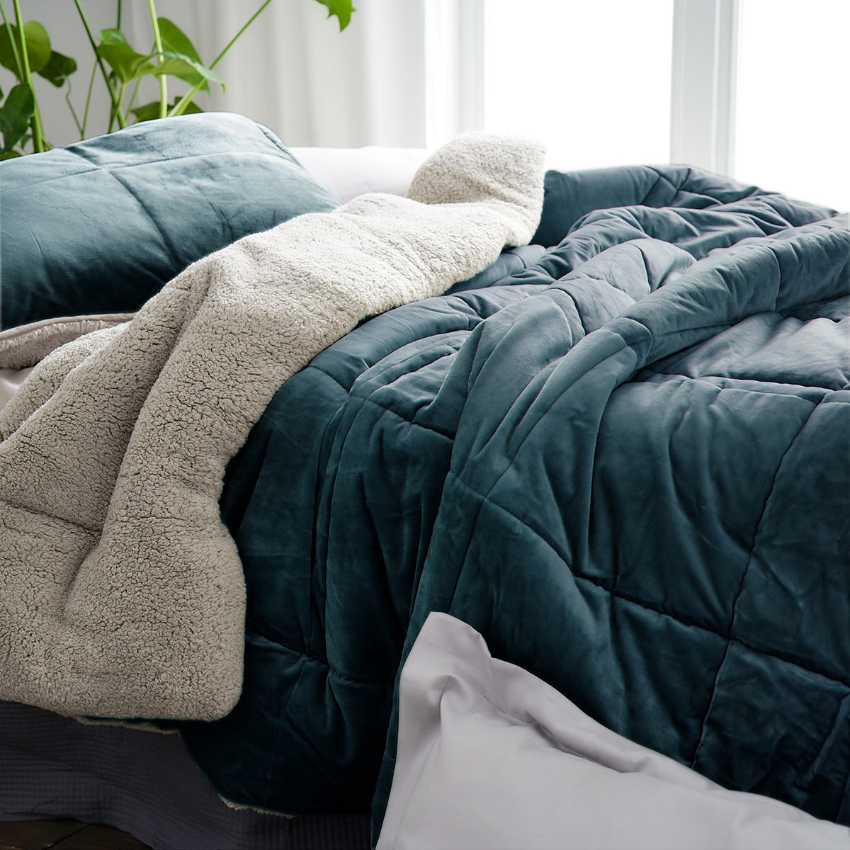 Teddy Jean Blue Quilt-Blanket 407/18
