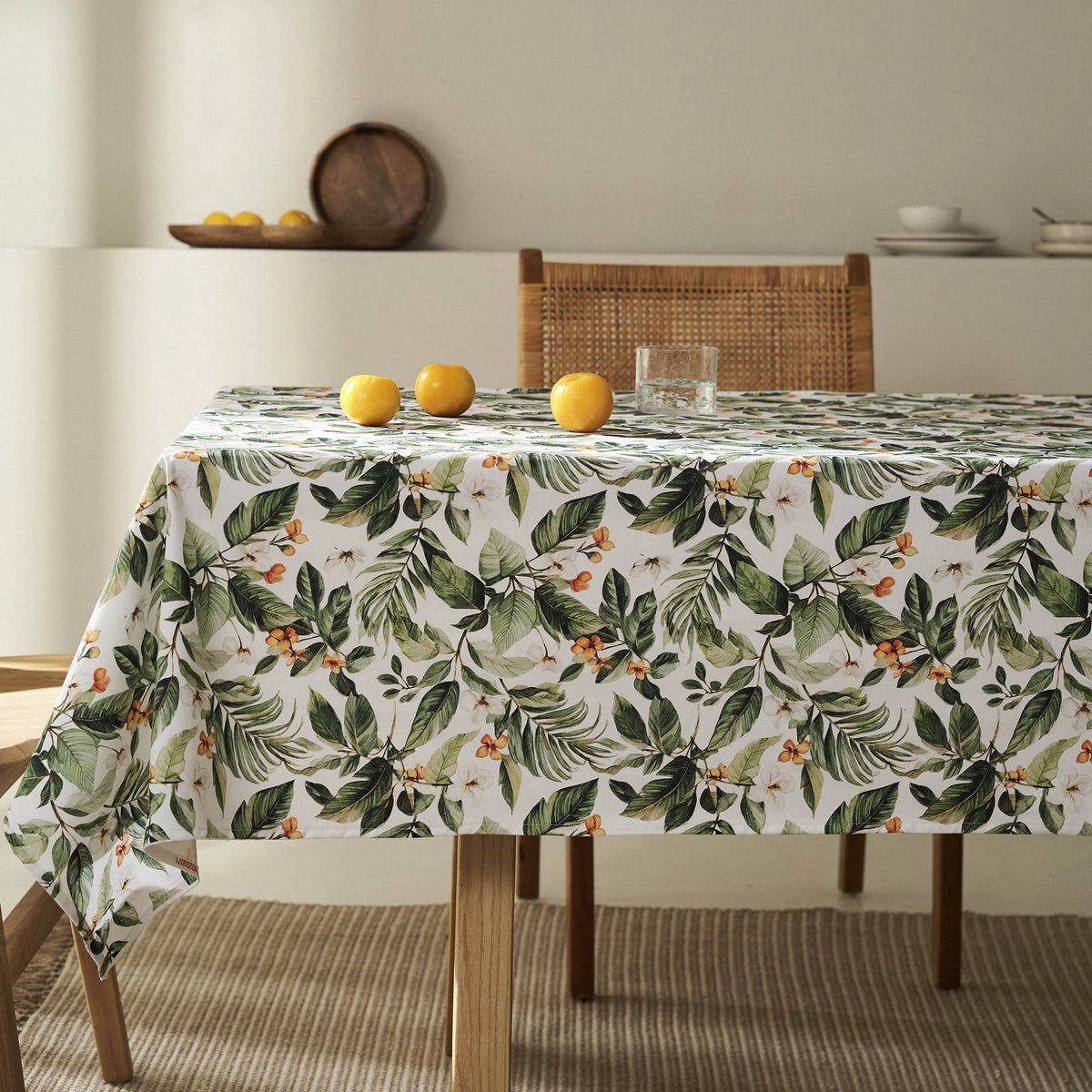 Stain-free tablecloth Myriel 575