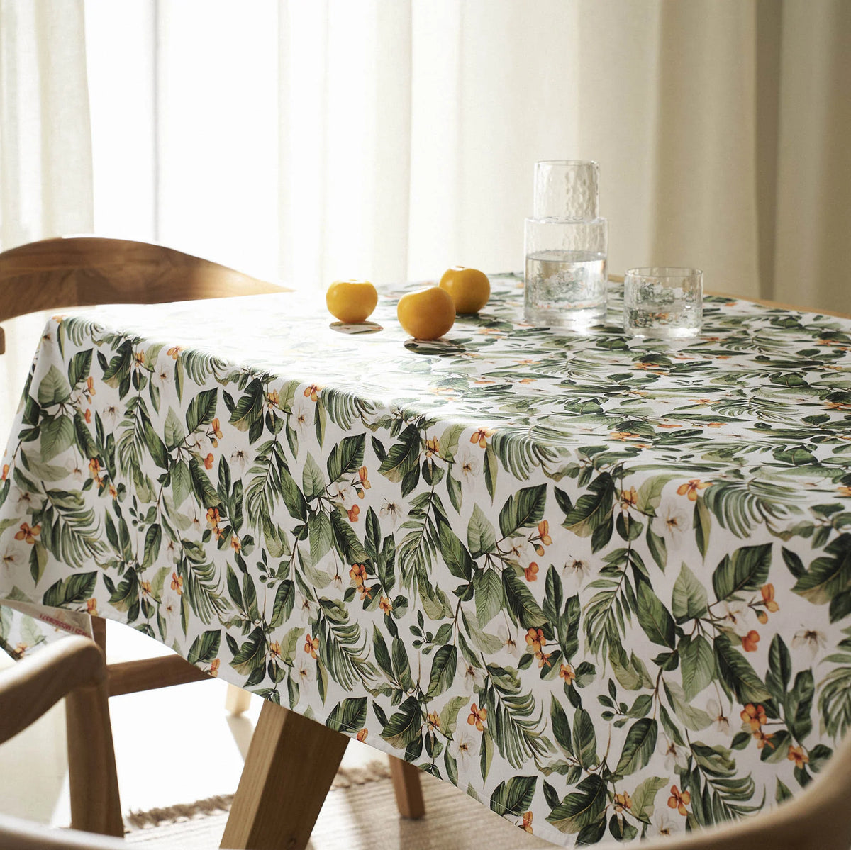 Stain-free tablecloth Myriel 575