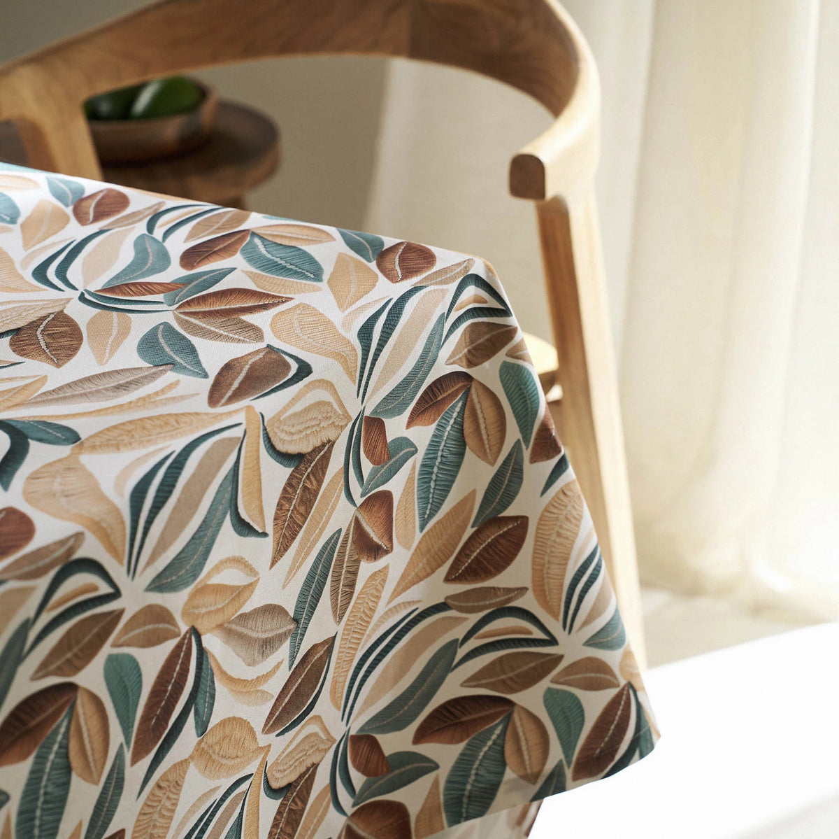 Serena 576 stain-free tablecloth