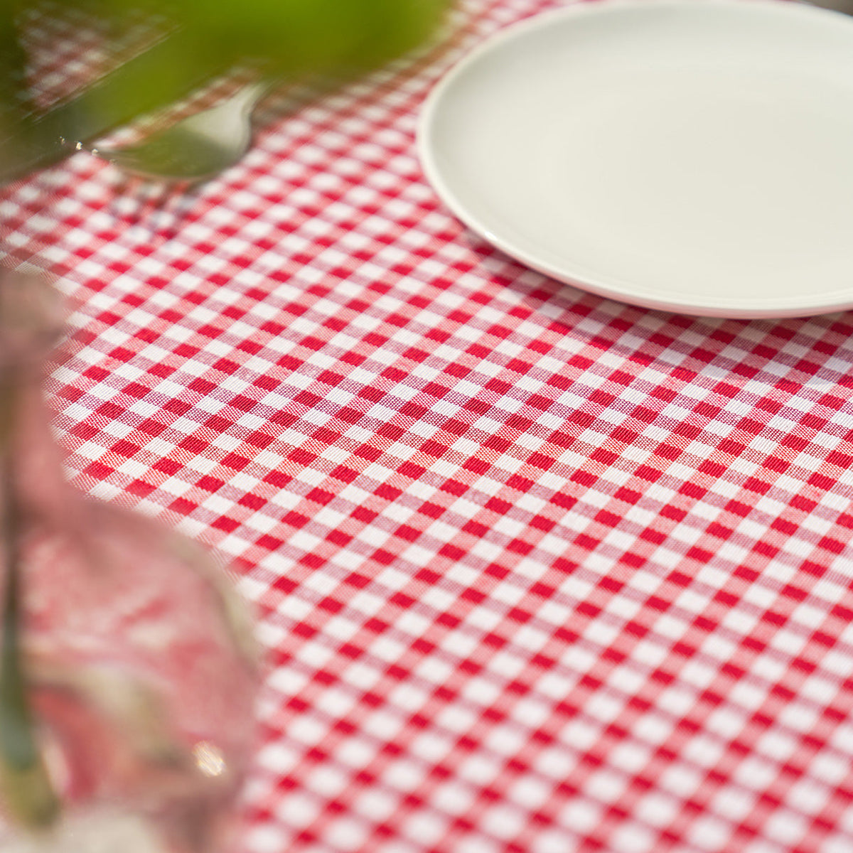 Checkered Red tablecloth