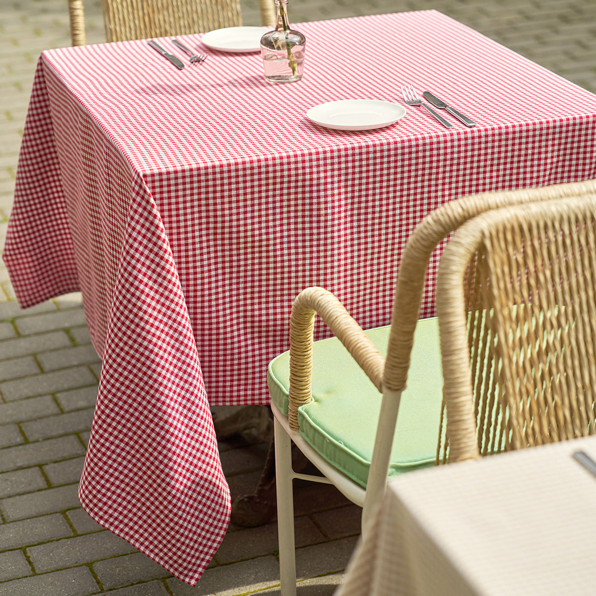 Checkered Red tablecloth