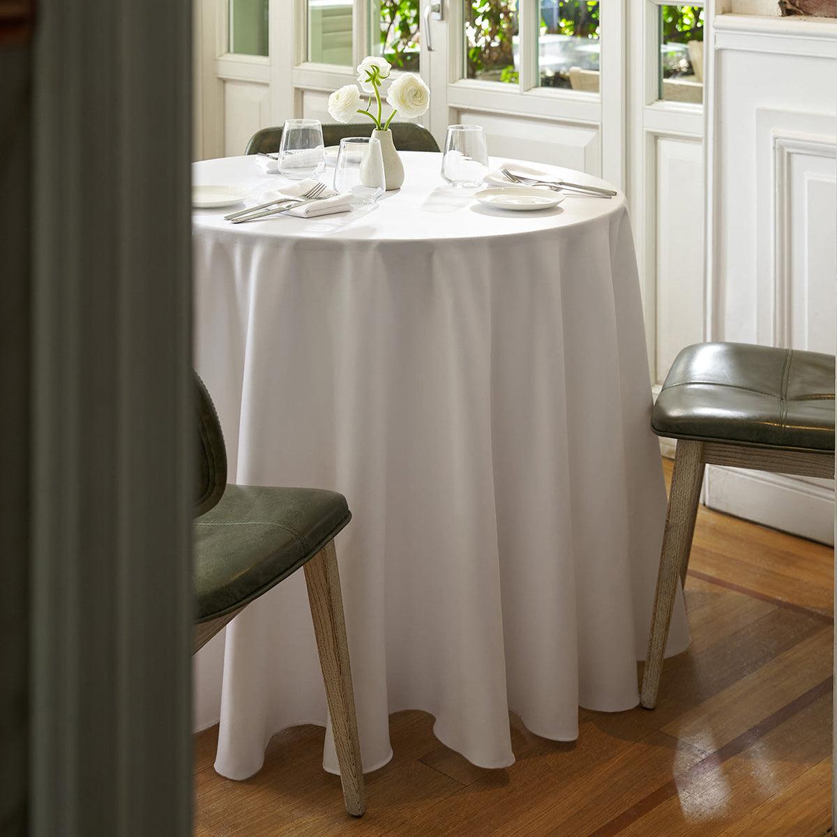 Round Ø200cm White
