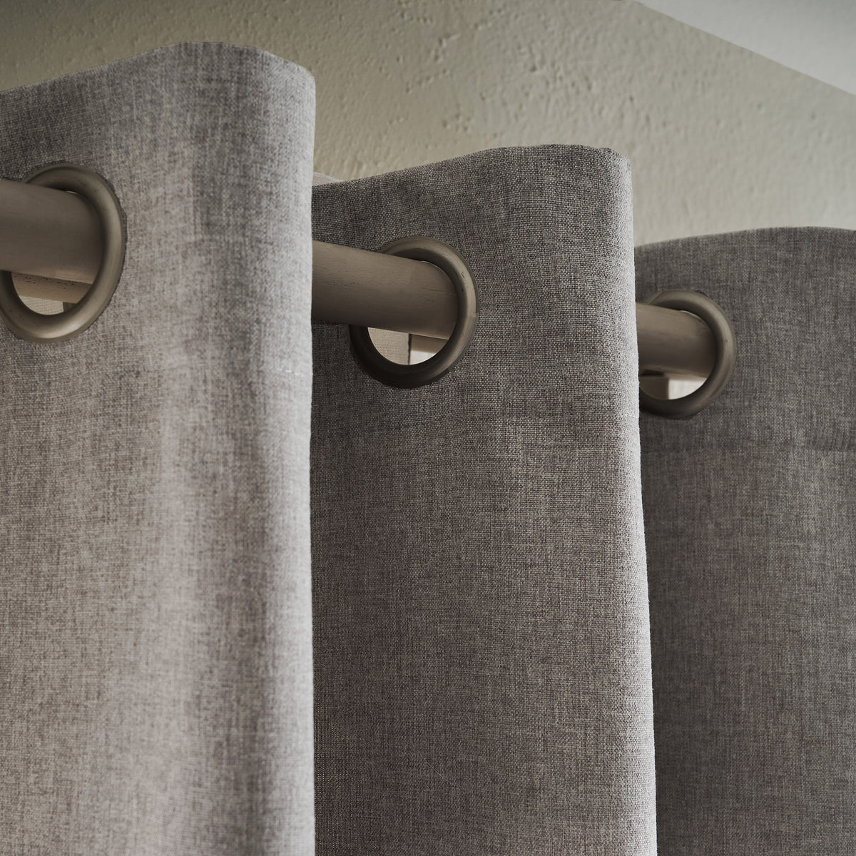 Curtain with studs 140x280cm Isolde Elephant Grey 460/15