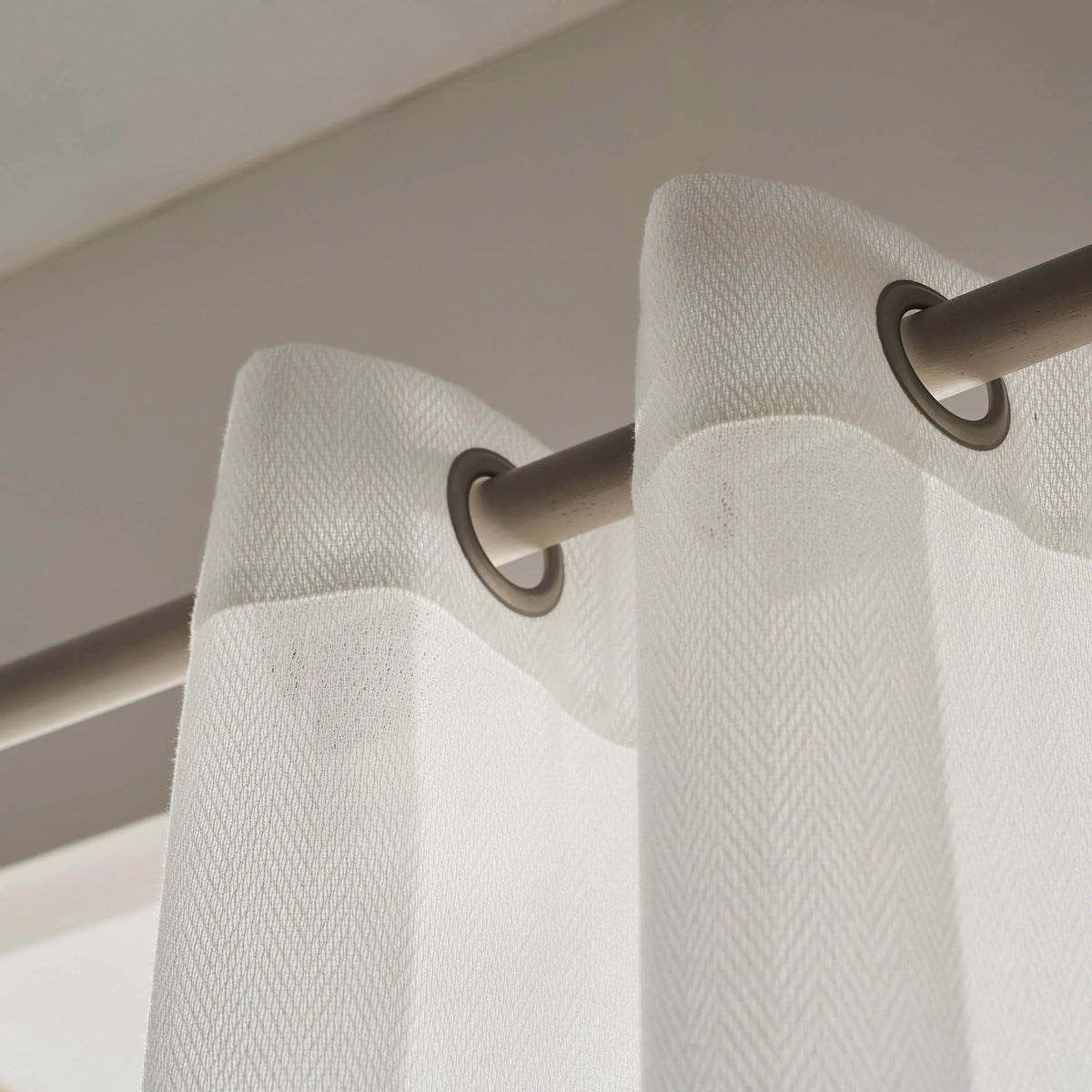 Curtain with studs Velmira OffWhite 509