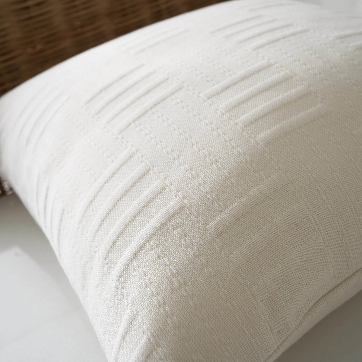Μαξιλαροθήκη 50x50cm Calyra Ivory 654/05