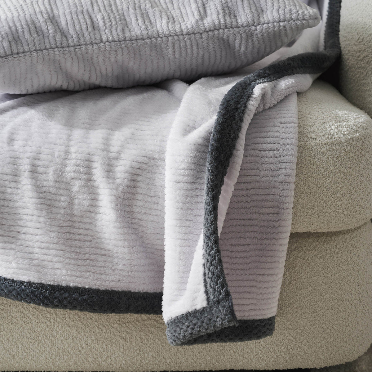 Throw Polar Fog Grey 109/01