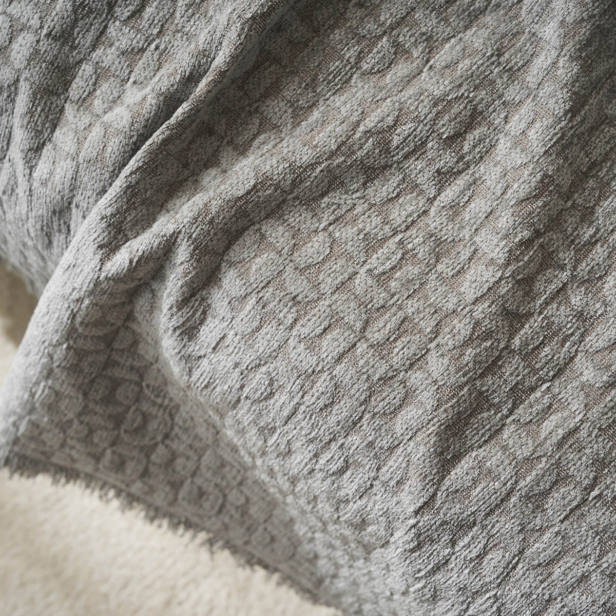 Ondine Throw Silver Grey 184/15