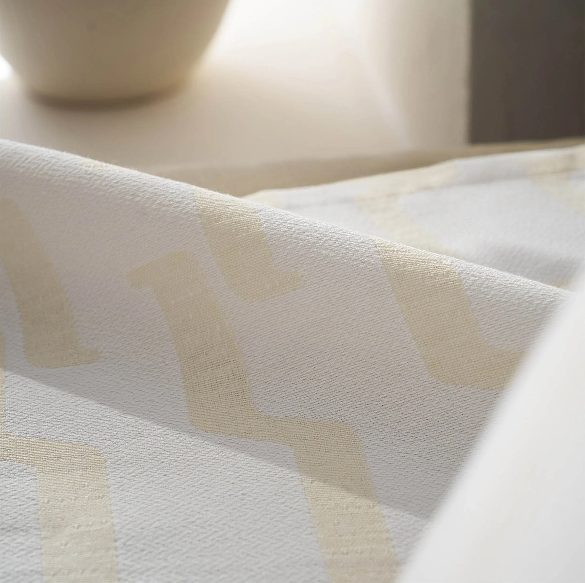 sofa throw Clover Polar White 558/16