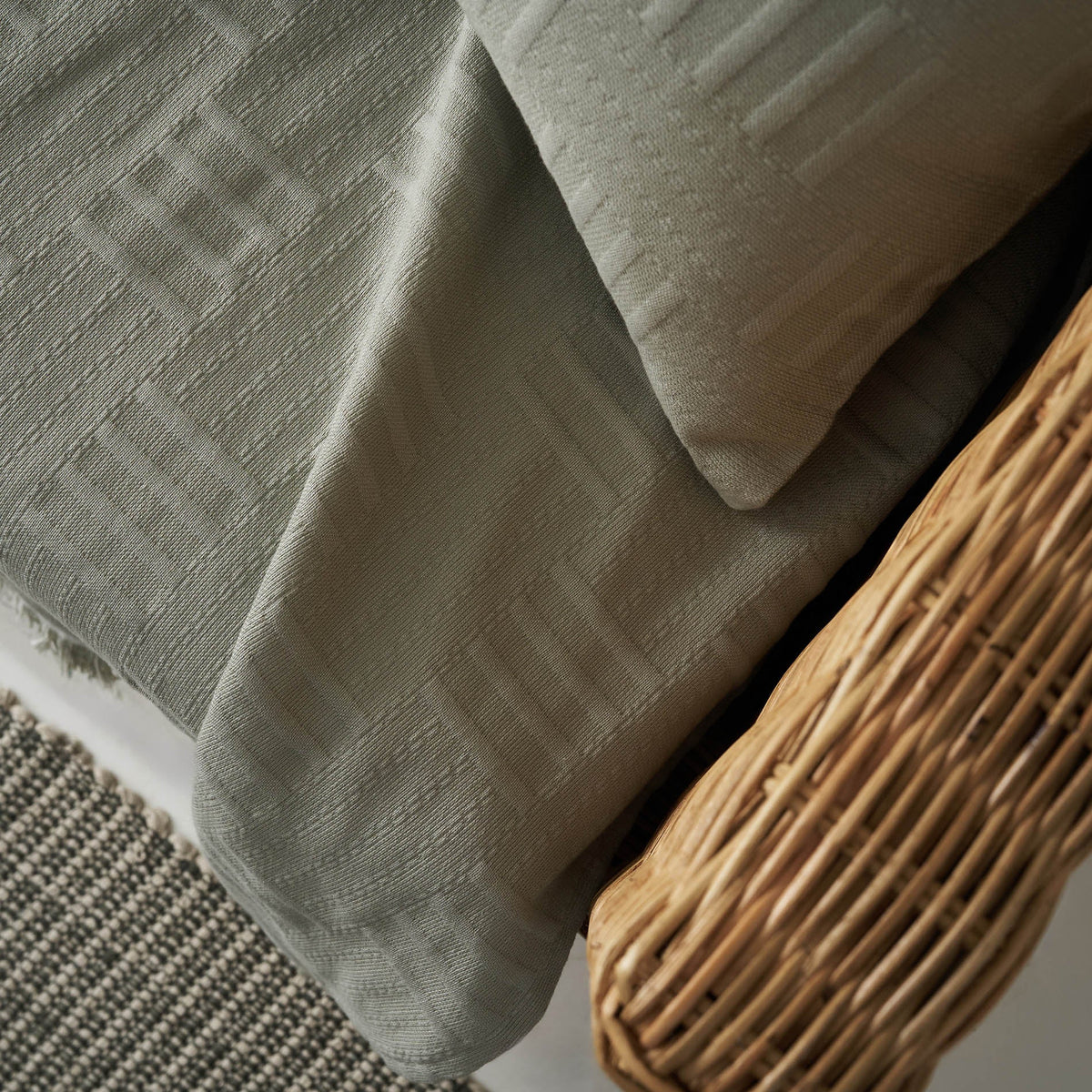 sofa throw Calyra Smoke Green 654/07
